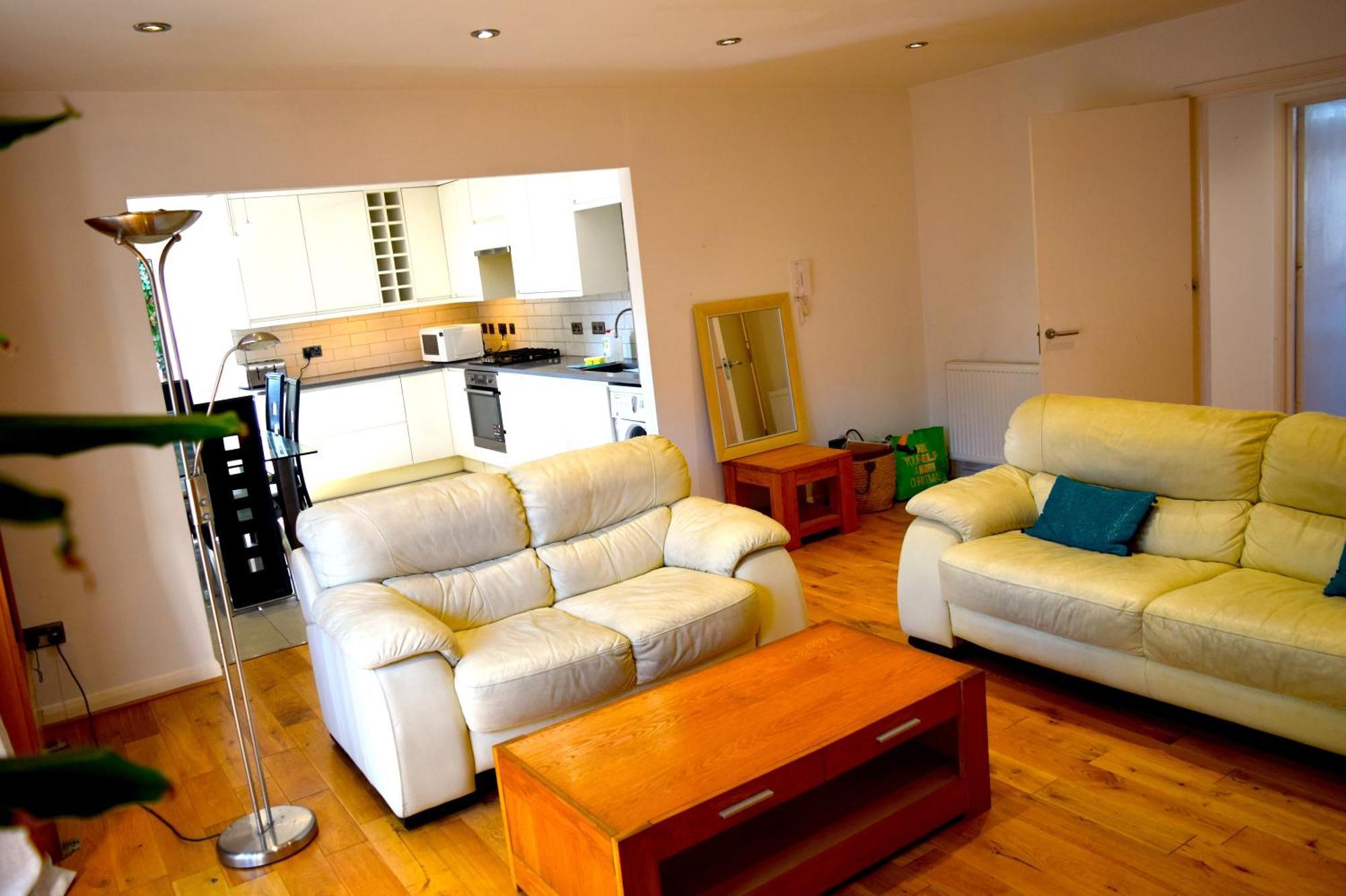 London Stratford - Spacious 2 Bed Flat With Secured Parking & Private Garden Exterior foto